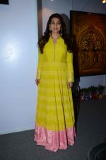 Juhi Chawla at JP Singhal exhibition on 15th Oct 2015